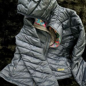 Sherpa Women's Navy Puffer Jacket with Floral Lining